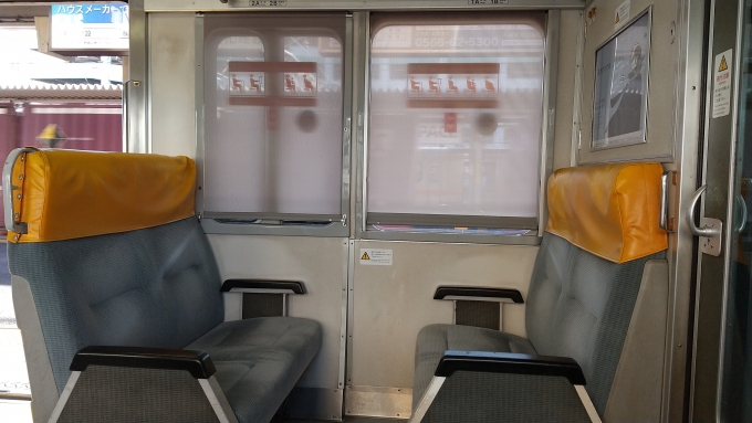 鉄道乗車記録の写真:車内設備、様子(3)        「優先席はﾎﾞｯｸｽ配置」