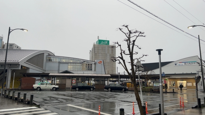 鉄道乗車記録の写真:駅舎・駅施設、様子(2)        「JRの豊川駅とはお隣同士。」