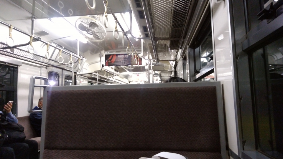 鉄道乗車記録「安来駅から米子駅」車内設備、様子の写真(4) by サビ猫 メルヘン 撮影日時:2022年10月31日