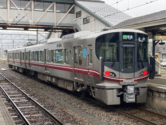 鉄道乗車記録の写真:乗車した列車(外観)(1)          「521系 2両編成」