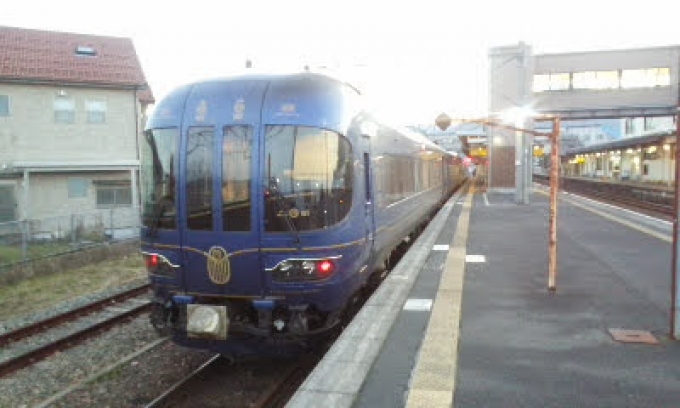 鉄道乗車記録の写真:乗車した列車(外観)(4)     「生まれ変わった丹後の海号、水戸岡デザイン。」