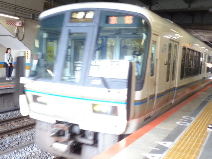 鉄道乗車記録の写真:乗車した列車(外観)(1)        「JR藤森駅から乗った221系です。」