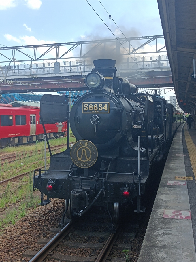 鉄道乗車記録の写真:列車・車両の様子(未乗車)(7)        「熊本〜鳥栖間特別運行中のSL人吉号の蒸気機関車側。」