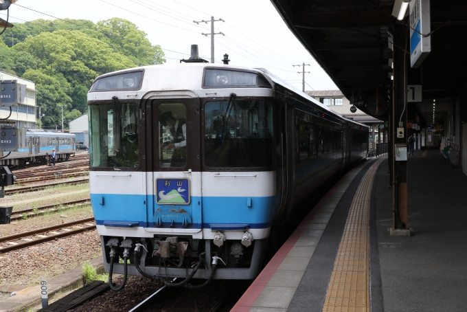鉄道乗車記録の写真:乗車した列車(外観)(1)     「剣山５号に乗車」