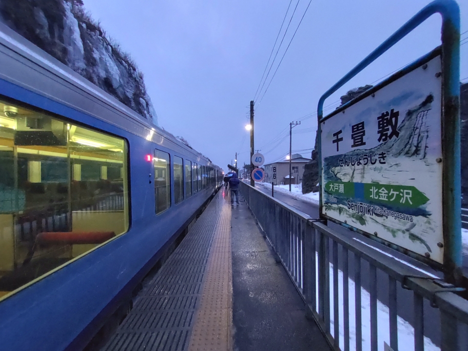 鉄道乗車記録「千畳敷駅から青森駅」乗車した列車(外観)の写真(2) by ichinino_3 撮影日時:2022年02月