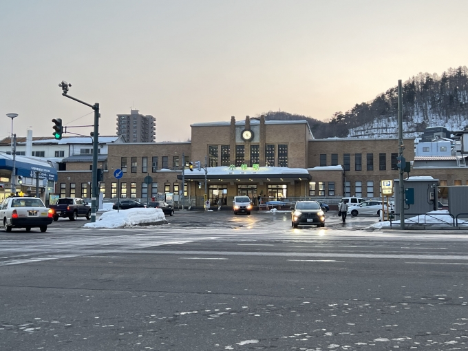 鉄道乗車記録の写真:駅名看板(9)        「小樽駅舎です。
」