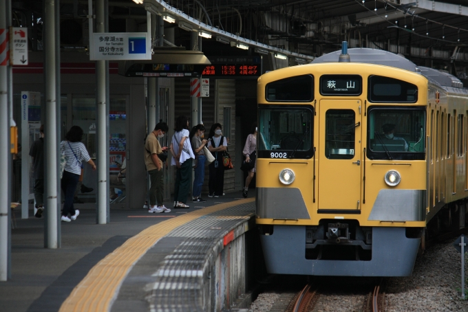 鉄道乗車記録の写真:列車・車両の様子(未乗車)(2)        「萩山の多摩湖行ホームはカーブしていて、写真を撮る時もいい感じに撮れますね！」