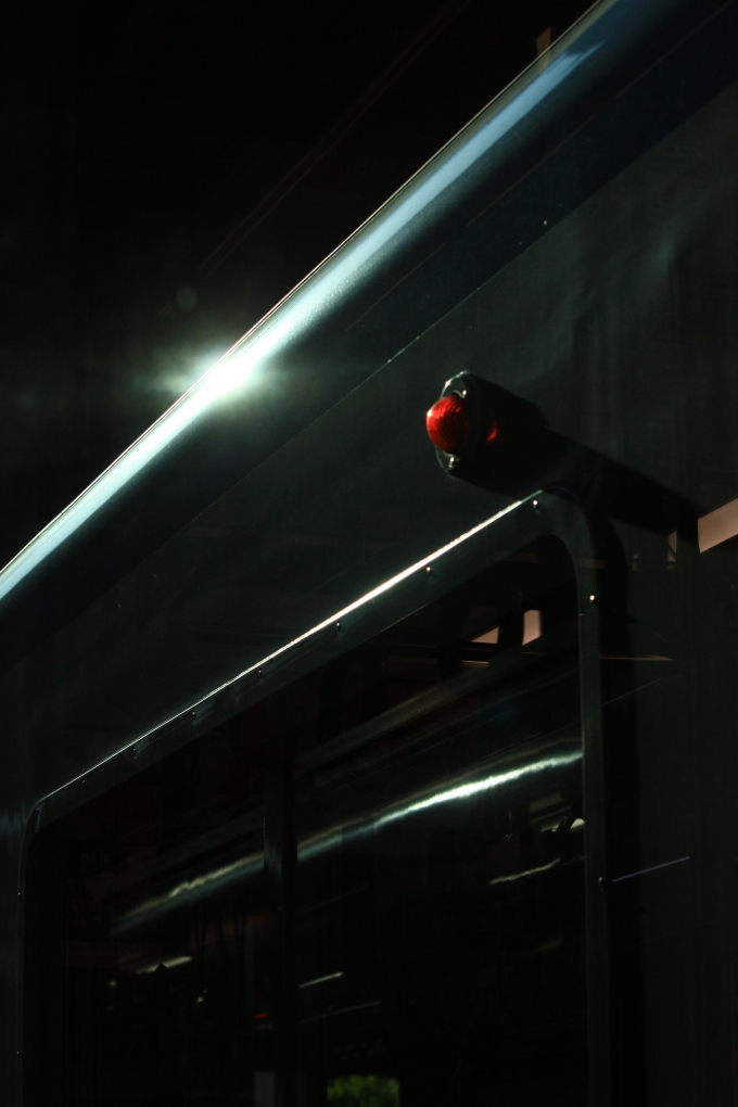 鉄道乗車記録の写真:列車・車両の様子(未乗車)(1)          「夜撮ったように見えますが、昼に撮った写真です。設定ミスりました、、、」