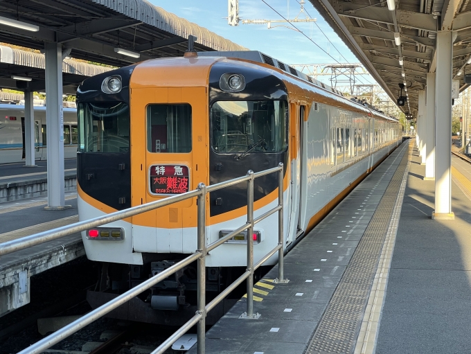 鉄道乗車記録の写真:乗車した列車(外観)(12)        「このあと、大阪難波駅まで向かいます。」