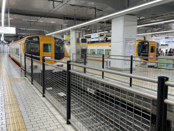 近畿日本鉄道 12402 (近鉄12400系) 車両ガイド | レイルラボ(RailLab)