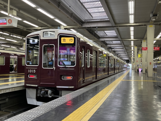 鉄道乗車記録の写真:乗車した列車(外観)(2)        「宝塚線へ。この列車で川西池田駅迄乗車。」