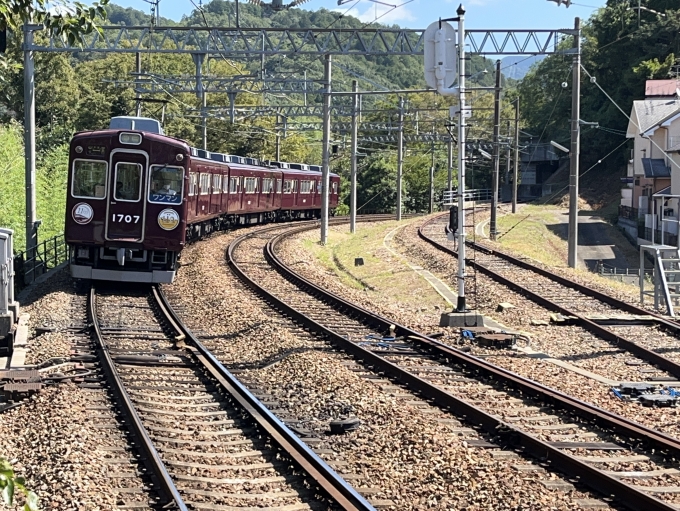 鉄道乗車記録の写真:乗車した列車(外観)(6)        「妙見口駅へ！」