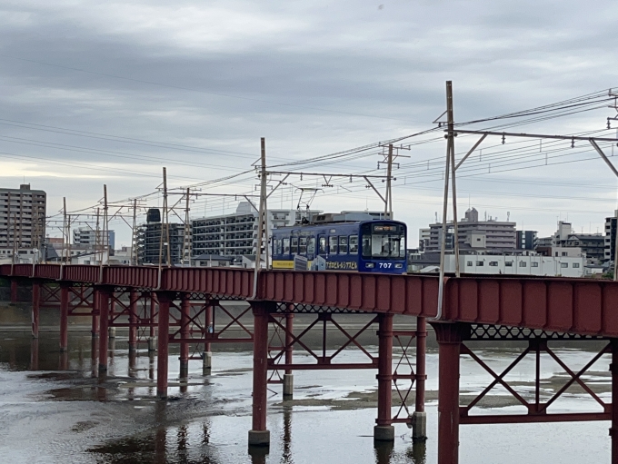 鉄道乗車記録の写真:列車・車両の様子(未乗車)(5)        「大和川を渡るチンチン電車。」