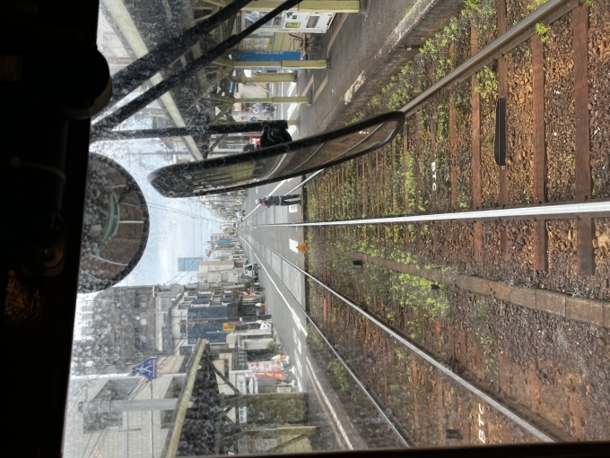 鉄道乗車記録の写真:車窓・風景(34)        「ガラスが汚いなぁ。」