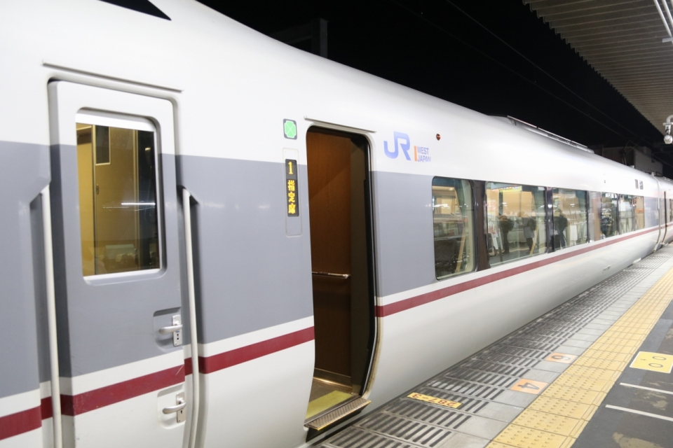 鉄道乗車記録「福知山駅から京都駅」乗車した列車(外観)の写真(4) by hackberry 撮影日時:2022年12月28日