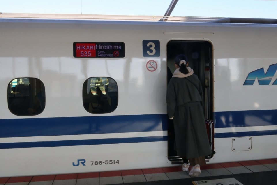 鉄道乗車記録「福山駅から広島駅」乗車した列車(外観)の写真(11) by hackberry 撮影日時:2022年12月29日