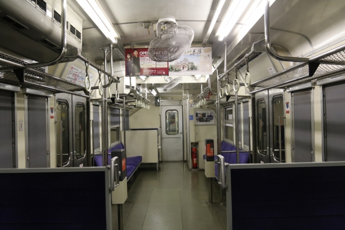 鉄道乗車記録の写真:車内設備、様子(5)        「他に乗客は誰もいません……」