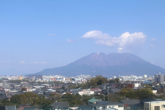 鉄道乗車記録の写真:車窓・風景(14)        「桜島」