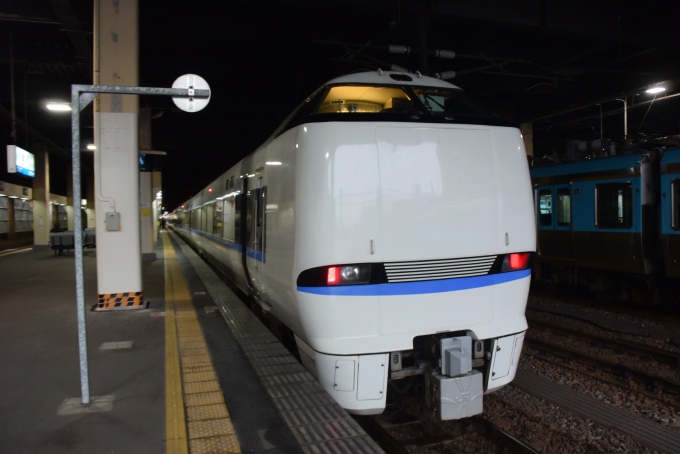 鉄道乗車記録の写真:乗車した列車(外観)(5)        「サンダーバード10号大阪行き」