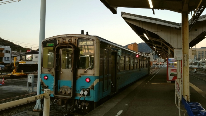 鉄道乗車記録の写真:乗車した列車(外観)(1)     「JR予讃線 宇和島駅 八幡浜行」