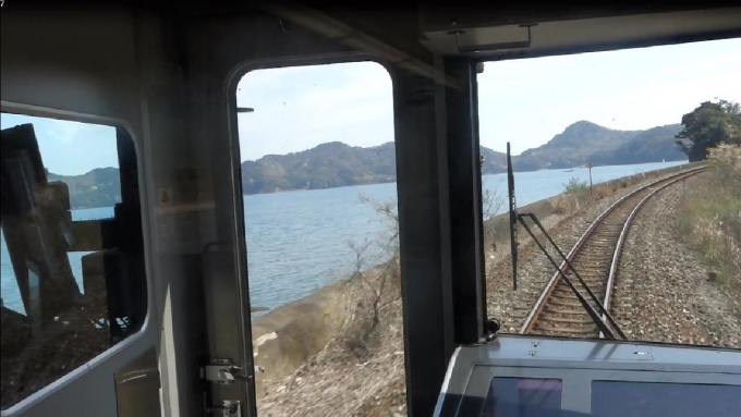 鉄道乗車記録の写真:車窓・風景(4)        「伊勢湾がちょっと見えてきました」