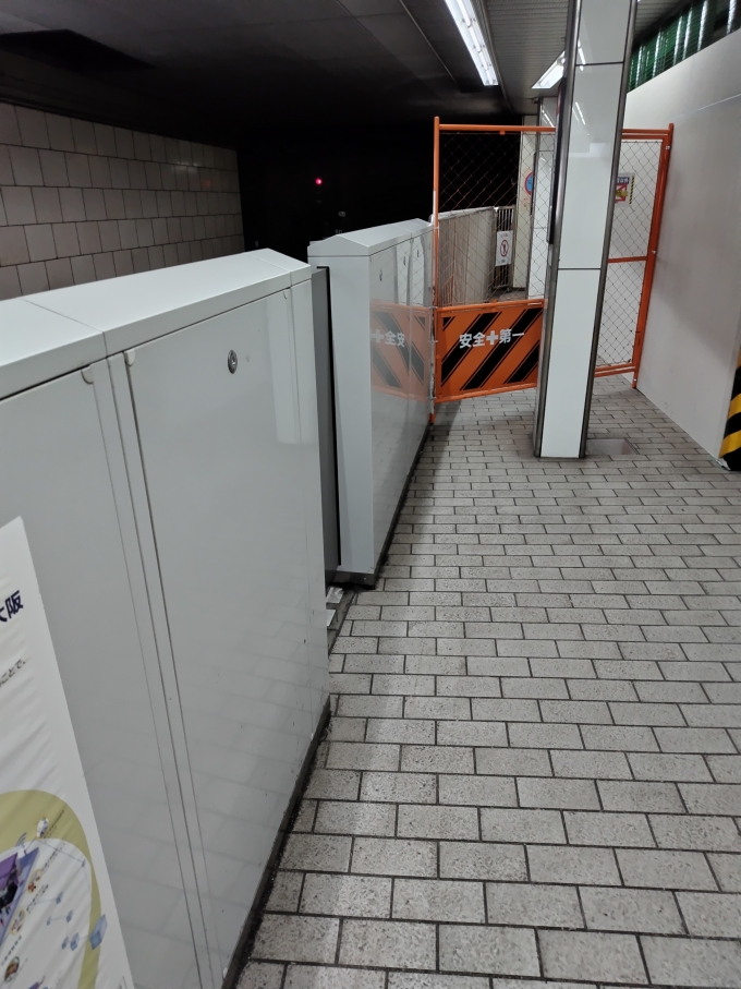 鉄道乗車記録の写真:駅舎・駅施設、様子(2)        「梅田駅
2番線なかもず方ホーム端部」