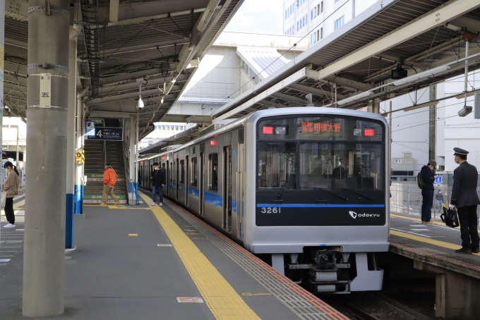 鉄道乗車記録の写真:乗車した列車(外観)(2)        「藤沢にお買い物や、写真を撮りに行きました。」