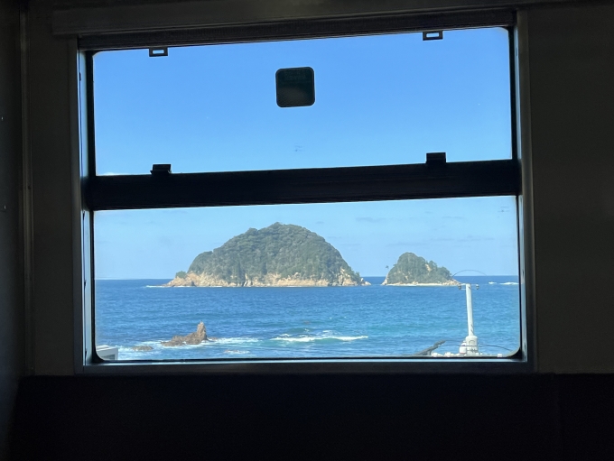 鉄道乗車記録の写真:車窓・風景(1)          「姫島樹林」