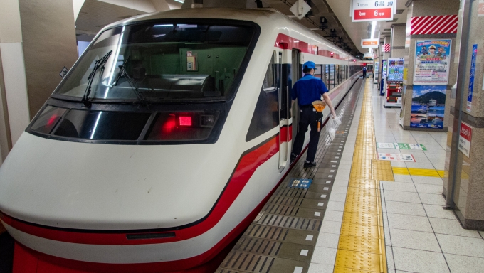 鉄道乗車記録の写真:乗車した列車(外観)(2)        「東京から帰るときは
いつも特急りょうもう号です。」