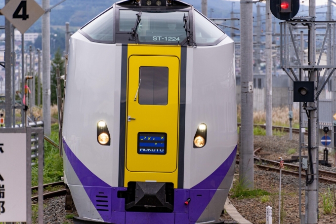 鉄道乗車記録の写真:乗車した列車(外観)(2)        「特急北斗の乗り換えて
長万部駅へ。」