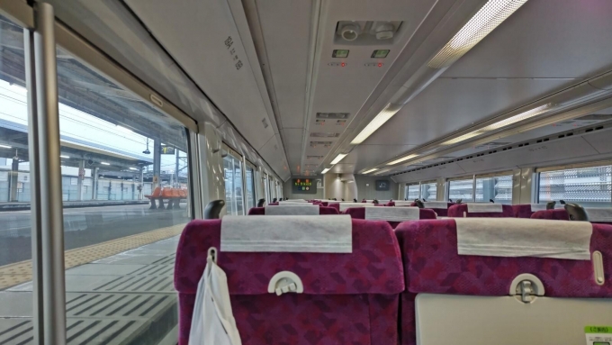 鉄道乗車記録の写真:車内設備、様子(2)        「いつもより目線が低い位置で
乗車できる普通グリーンの
１階席。　　　　　　　　　　　　　　　　　　　　　　　　　　　　　　　　　　　　　　　　　　　　　　　　　　　　　　　　　　　　　　　　　　　　　　　　　　　　　　　　　　　　　　　　　　　　　　　　　　　　　　　　　　　　　　　　　　　　　　　　　　　　　　　　　　　　　　　　　　　　　　　　　　　　　　　　　　　　　　　　　　　　　　　　　　　　　　　　　　　　　　　　　　　　　　　　　　　　　　　　　　　　　　　　　　　　　　　　　　　　　　　　　　　　　　　　　　　　　　　　　　　　　　　　　　　　　　　　　　　　　　　　　　　　　　　　　　　　　　　　　　　　　　　　　　　　　　　　　　　　　　　　　　　　　　　　　　　　　　　　　　　　　　　　　　　　　　　　　　　　　　　　　　　　　　　　　　　　　　　　　　　　　　　　　　　　　　　　　　　　　　　　　　　　　　　　　　　　　　　　　　　　　　　　　　　　　　　　　　　　　　　　　　　　　　　　　　　　　　　　　　　　　　　　　　　　　　　　　　　　　　　　　　　　　　　　　　　　　　　　　　　　　　　　　　　　　　　　　　　　　　　　　　　　　　　　　　　　　　　　　　　　　　　　　　　　　　　　　　　　　　　　　　　　　　　　　　　　　　　　　　　　　　　　　　　　　　　　　　　　　　　　　　　　　　　　　　　　　　　　　　　　　　　　　　　　　　　　　　　　　　　　　　　　　　　　　　　　　　　　　　　　　　　　　　　　　　　　　　　　　　　　　　　　　　　　　　　　　　　　　　　　　　　　　　　　　　　　　　　　　　　　　　　　　　　　　　　　　　　　　　　　　　　　　　　　　　　　　　　　　　　　　　　　　　　　　　　　　　　　　　　　　　　　　　　　　　　　　　　　　　　　　　　　　　　　　　　　　　　　　　　　　　　　　　　　　　　　　　　　　　　　　　　　　　　　　　　　　　　　　　　　　　　　　　　　　　　　　　　　　　　　　　　　　　　　　　　　　　　　　　　　　　　　　　　　　　　　　　　　　　　　　　　　　　　　　　　　　　　　　　　　　　　　　　　　　　　　　　　　　　　　　　　　　　　　　　　　　　　　　　　　　　　　　　　　　　　　　　　　　　　　　　　　　　　　　　　　　　　　　　　　　　　　　　　　　　　　　　　　　　　　　　　　　　　　　　　　　　　　　　　　　　　　　　　　　　　　　　　　　　　　　　　　　　　　　　　　　　　　　　　　　　　　　　　　　　　　　　　　　　　　　　　　　　　　　　　　　　　　　　　　　　　　　　　　　　　　　　　　　　　　　　　　　　　　　　　　　　　　　　　　　　　　　　　　　　　　　　　　　　　　　　　　　　　　　　　　　　　　　　　　　　　　　　　　　　　　　　　　　　　　　　　　　　　　　　　　　　　　　　　　　　　　　　　　　　　　　　　　　　　　　　　　　　　　　　　　　　　　　　　　　　　　　　　　　　　　　　　　　　　　　　　　　　　　　　　　　　　　　　　　　　　　　　　　　　　　　　　　　　　　　　　　　　　　　　　　　　　　　　　　　　　　　　　　　　　　　　　　　　　　　　　　　　　　　　　　　　　　　　　　　　　　　　　　　　　　　　　　　　　　　　　　　　　　　　　　　　　　　　　　　　　　　　　　　　　　　　　　　　　　　　　　　　　　　　　　　　　　　　　　　　　　　　　　　　　　　　　　　　　　　　　　　　　　　　　　　　　　　　　　　　　　　　　　　　　　　　　　　　　　　　　　　　　　　　　　　　　　　　　　　　　　　　　　　　　　　　　　　　　　　　　　　　　　　　　　　　　　　　　　　　　　　　　　　　　　　　　　　　　　　　　　　　　　　　　　　　　　　　　　　　　　　　　　　　　　　　　　　　　　　　　　　　　　　　　　　　　　　　　　　　　　　　　　　　　　　　　　　　　　　　　　　　　　　　　　　　　　　　　　　　　　　　　　　　　　　　　　　　　　　　　　　　　　　　　　　　　　　　　　　　　　　　　　　　　　　　　　　　　　　　　　　　　　　　　　　　　　　　　　　　　　　　　　　　　　　　　　　　　　　　　　　　　　　　　　　　　　　　　　　　　　　　　　　　　　　　　　　　　　　　　　　　　　　　　　　　　　　　　　　　　　　　　　　　　　　　　　　　　　　　　　　　　　　　　　　　　　　　　　　　　　　　　　　　　　　　　　　　　　　　　　　　　　　　　　　　　　　　　　　　　　　　　　　　　　　　　　　　　　　　　　　　　　　　　　　　　　　　　　　　　　　　　　　　　　　　　　　　　　　　　　　　　　　　　　　　　　　　　　　　　　　　　　　　　　　　　　　　　　　　　　　　　　　　　　　　　　　　　　　　　　　　　　　　　　　　　　　　　　　　　　　　　　　　　　　　　　　　　　　　　」