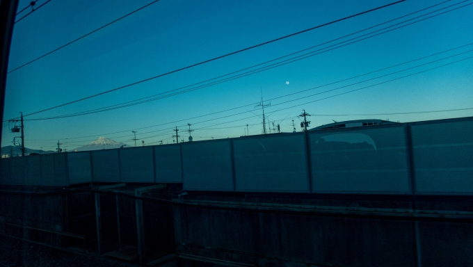 鉄道乗車記録の写真:車窓・風景(7)        「海側で唯一富士山が見える場所。
関東に帰ってきた実感。」