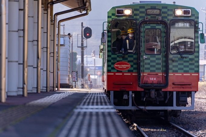 鉄道乗車記録の写真:乗車した列車(外観)(1)        「イベントのSLとのすれ違いの
写真を撮りに行く。
モオカ14-4
モオカ14形」