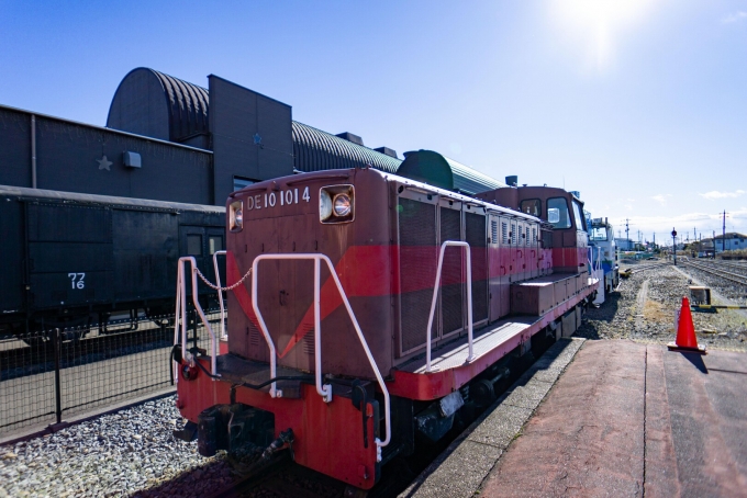 鉄道乗車記録の写真:列車・車両の様子(未乗車)(3)        「DE10-1014」