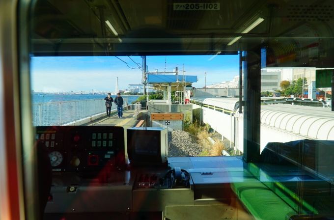 鉄道乗車記録の写真:車内設備、様子(1)     「I時間ほど撮影をした後、
南武線に乗るために
浜川崎駅へ。」