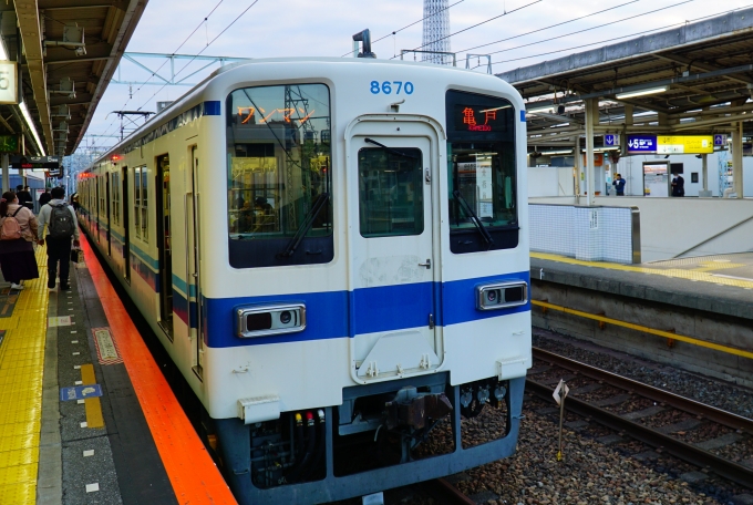 鉄道乗車記録の写真:乗車した列車(外観)(1)        「まだ時間があるので
亀戸線へ。
8670
東武8000系8500型8570F編成」