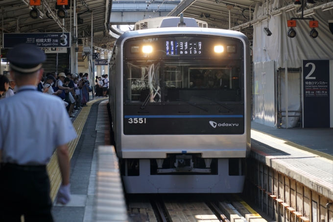 鉄道乗車記録の写真:乗車した列車(外観)(2)     「3551
小田急3000形 3251F編成」