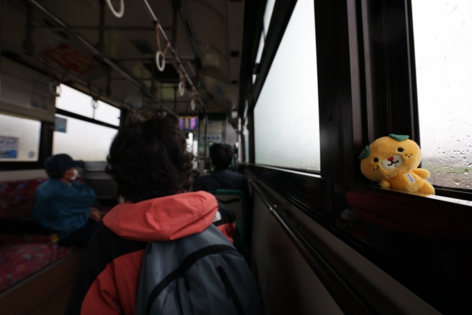 鉄道乗車記録の写真:旅の思い出(4)        「＠＠番外地などという、北海道ならではのバス停を通過しながら、青い池へ！」