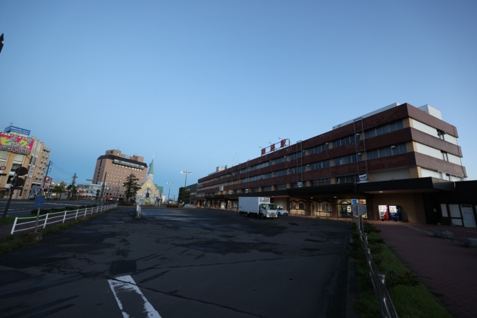 鉄道乗車記録の写真:駅舎・駅施設、様子(2)        「昭和感が溢れる駅舎」