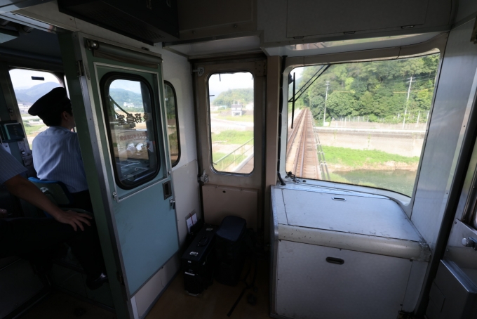 鉄道乗車記録の写真:車窓・風景(31)        「肱川を渡って宇和島を目指す。」