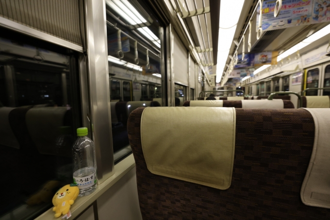 鉄道乗車記録の写真:車内設備、様子(5)        「大津を過ぎると、立ち客もなくなり混雑もおさまった。」