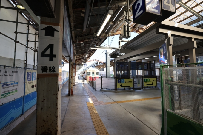 鉄道乗車記録の写真:駅舎・駅施設、様子(10)        「現在、電鉄富山駅は工事中。」
