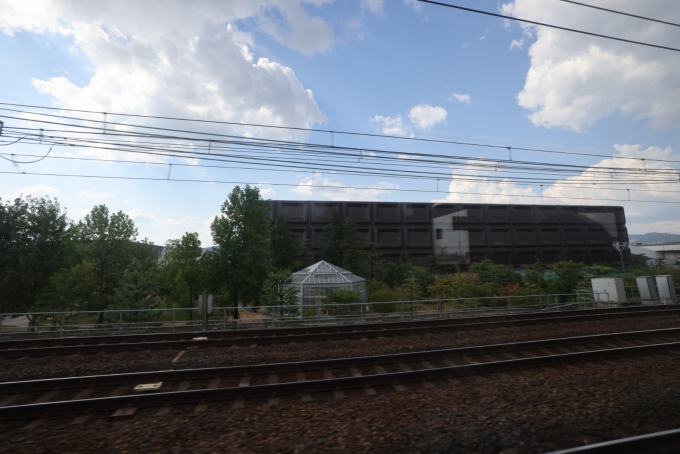 鉄道乗車記録の写真:車窓・風景(14)     「巨大な板チョコ！？」