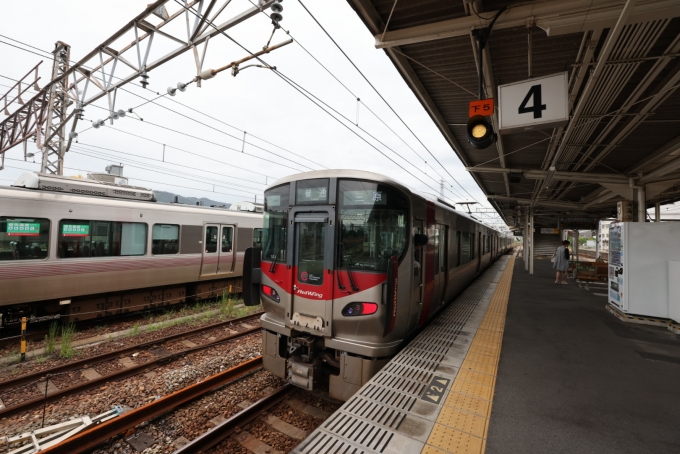 鉄道乗車記録の写真:乗車した列車(外観)(2)     「車両は、令和製227系で、乗り心地も快適。」
