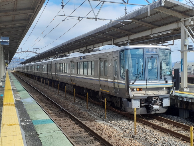 鉄道乗車記録の写真:乗車した列車(外観)(1)        「3422Mは近江今津到着後折り返し普通京都行き1819Mとなる。」