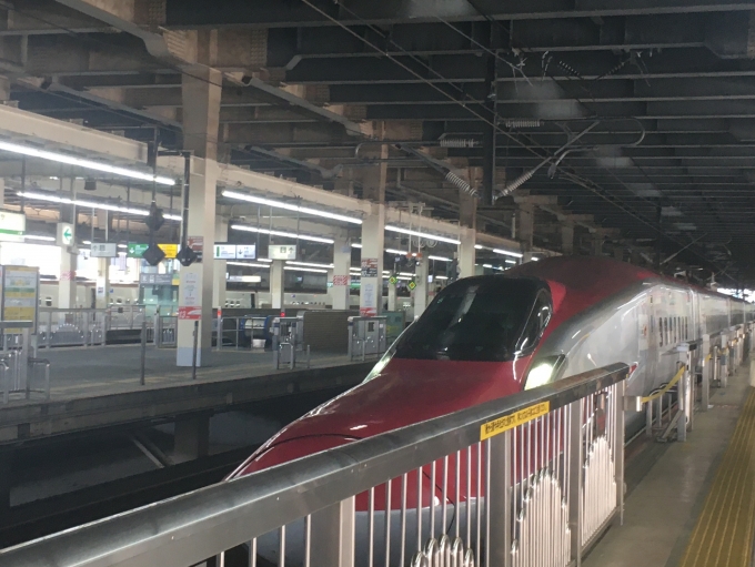 鉄道乗車記録の写真:乗車した列車(外観)(1)          「こまち5号」