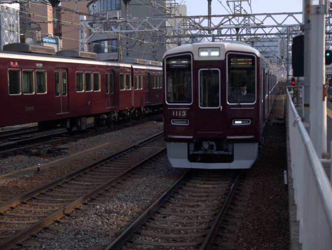 鉄道乗車記録の写真:乗車した列車(外観)(1)     「曽根に行くのに間違って乗車した急行で一旦豊中へ」