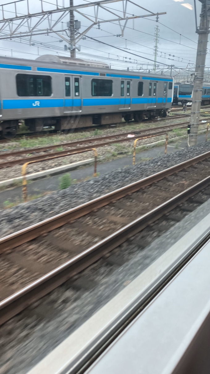 鉄道乗車記録の写真:列車・車両の様子(未乗車)(3)        「南浦和―蕨間で撮影。
この周辺には留置線があり、京浜東北線に使われる電車が数多く停車していた。」