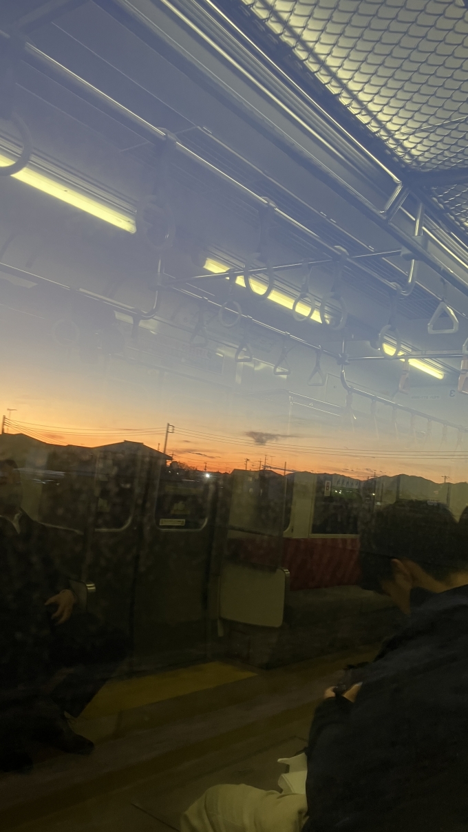 鉄道乗車記録の写真:車窓・風景(1)          「思川駅到着直前に撮影した。
この時間は日没の前後の時間帯であった。」