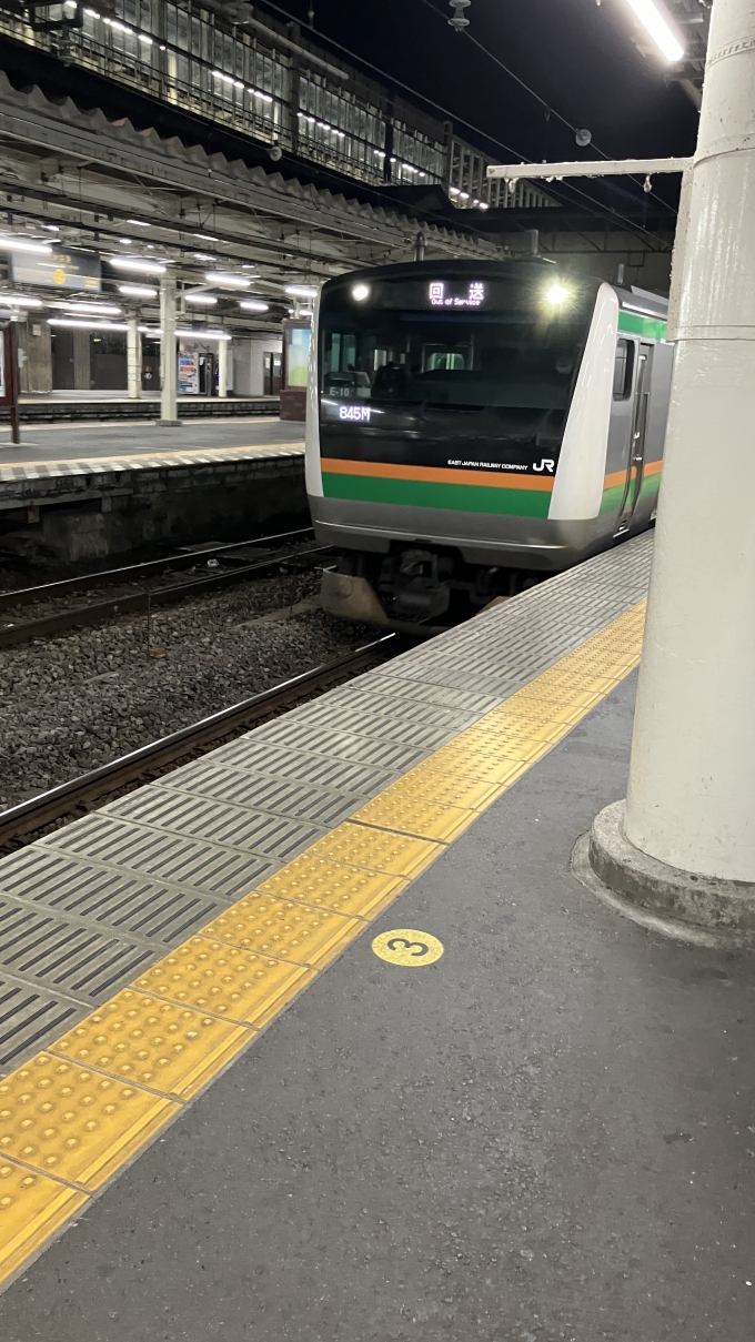 鉄道乗車記録の写真:列車・車両の様子(未乗車)(5)        「高崎駅で列車を待ちつつ、ホームを見に行っていたところ、回送列車が入ってきた。
上野駅始発(16:32)の普通高崎行き(845M)と思われる。」